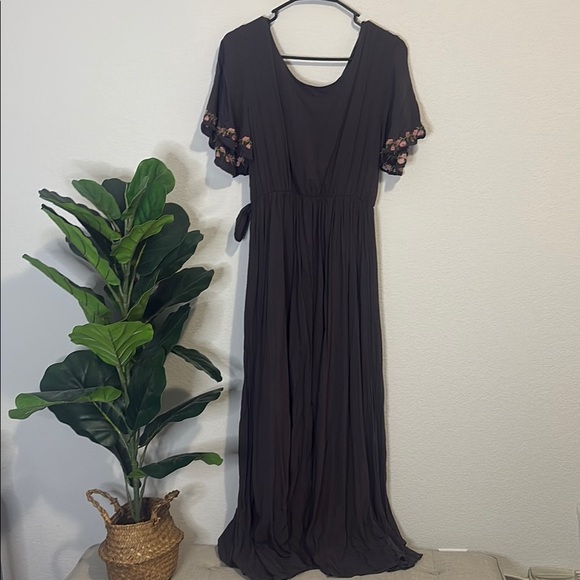 Floral Embroidered gray and pink faux wrap Maxi Dress Medium - Picture 5 of 5